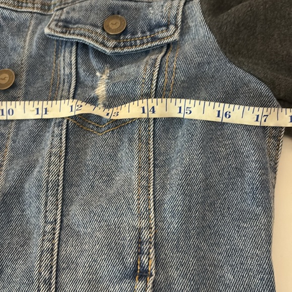 Hollister Hooded Jean jacket - Picture 3 of 3